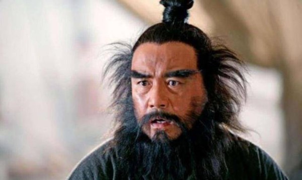 得知都督派人送奏章，刘备为何断定张飞已经遇害？原因很简单！