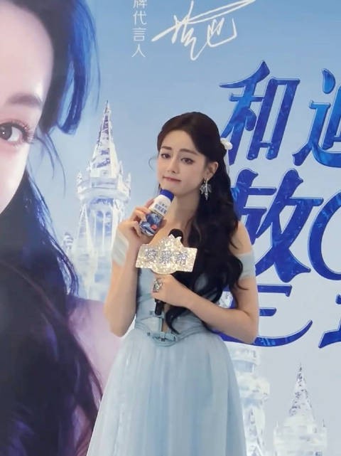 迪丽热巴线下原相机高清实拍！简直太美太萌了啊啊啊啊啊！
