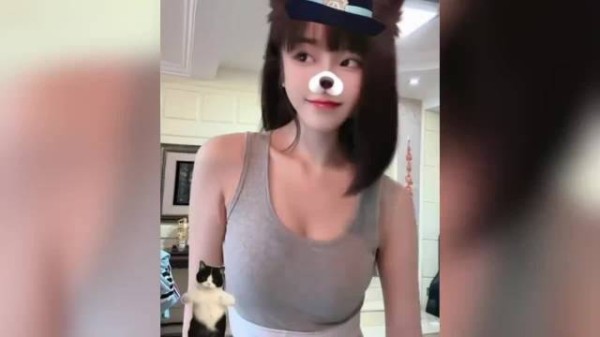 网红司晓迪时隔半年再曝18张物料,范丞丞拉黑其账号
