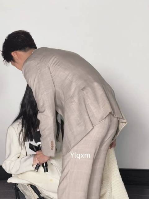 陈靖可为虞书欣盖毯子,灿如繁星追剧团现贴心一幕