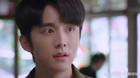 张新成这段戏太牛,面对贺梅时反应亮了,凌霄都跪服