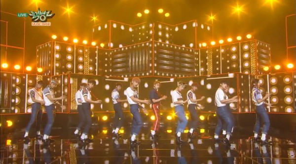 十年前的今天(160708),SEVENTEEN 带来 VERY NICE 的回归舞台