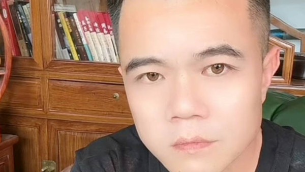 巴扎黑离婚失控,小胖发声澄清网友共情非带节奏