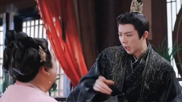书卷一梦:终于知道为什么这么大一张床了,笑疯了都