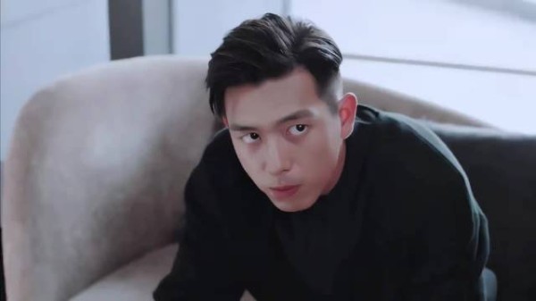 杨紫李现《亲爱的热爱的》开播七周年