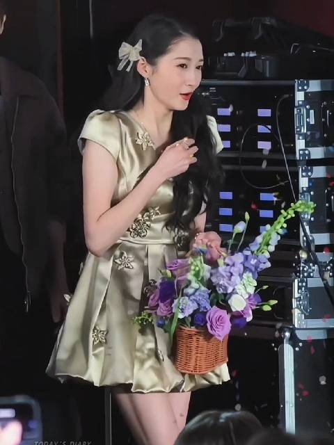 晴也周煜同框互动自然,关晓彤李昀锐线下延续戏内羁绊