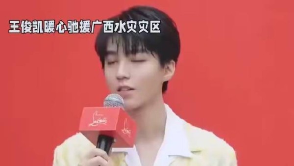 星光熠熠的舞台背后,藏着无数值得细品的故事与瞬间