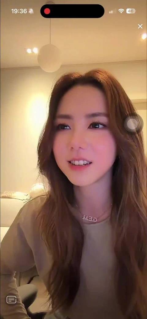 邓紫棋的兵都来看尤长靖了