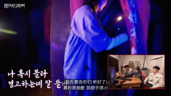 才刚进去就已经害怕到在小小地叫出声来的小宝宝
