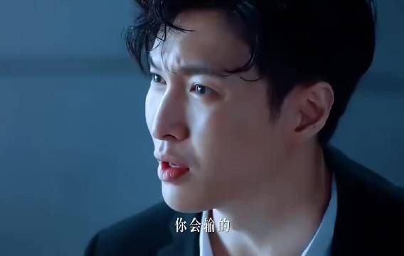 张艺兴《功夫女足》突破演技天花板,无厘头刮腿毛舞引热议