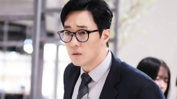 金部长终于找到女儿敏智了，敏智终于要逃出冷库，却被守在冷库门口的金牙发现