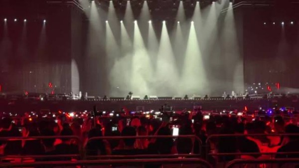 RED舞台创新演绎皮影戏惊艳观众