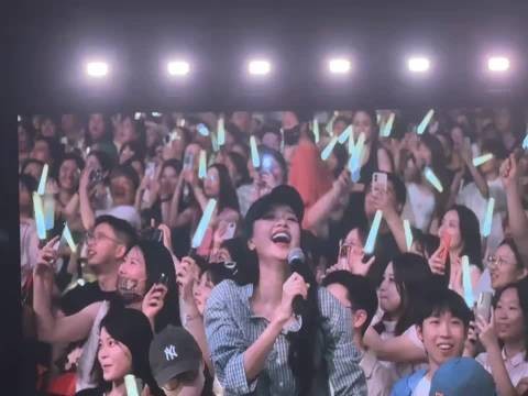 孙怡百忙中赴范玮琪演唱会力挺，节目后友情持续升温