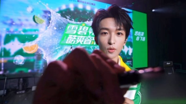 hzhf 小黄镜头签又➕1 隔着屏幕都难以抵挡的帅气呀