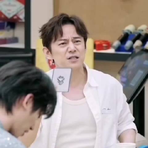 你很好， 无需迎合他人， 也无需在意嘈杂的声音，你就是你！