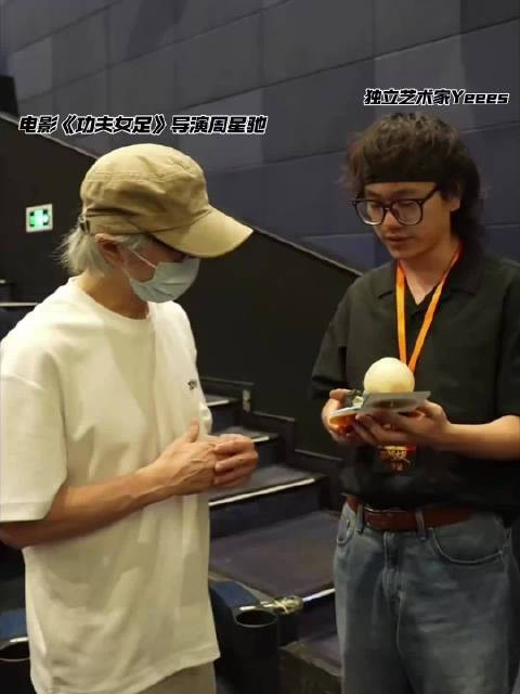 路演现场满是专属情怀,影迷把多年观影感悟化作手作,奔赴一场和周星驰的见面