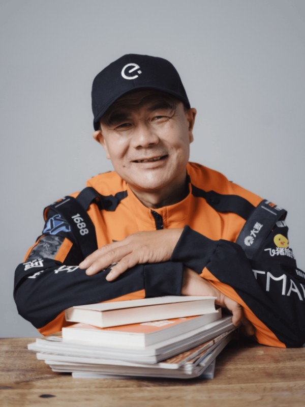 第九届鲁迅文学奖获奖作品名单发布,外卖骑手王计兵获鲁迅文学奖诗歌奖