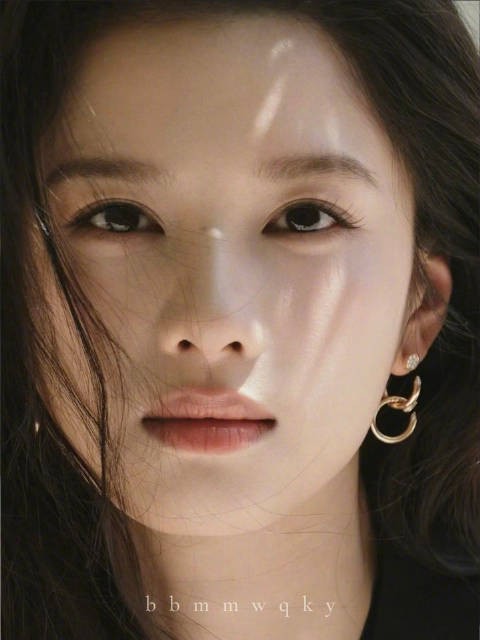张婧仪宋威龙关系引猜测,巧合接连被指正缘
