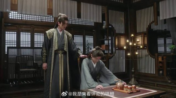 李莲花毒性复发 笛飞声用内力帮忙压制，真是亦友亦敌