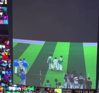 蓝队全速冲刺抢镜头,两盘醋成全场焦点