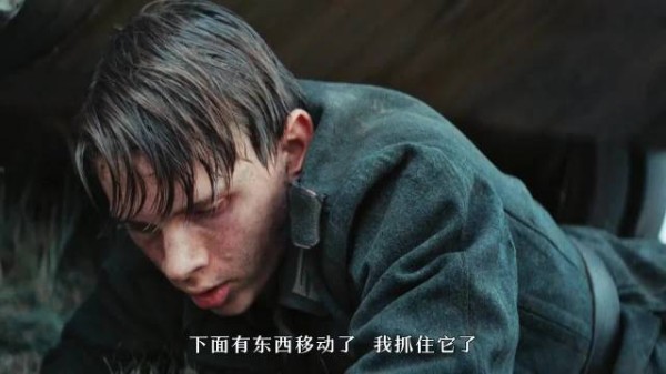 排雷戏惊险万分,地雷下压手榴弹,指挥官抉择展现人性考验