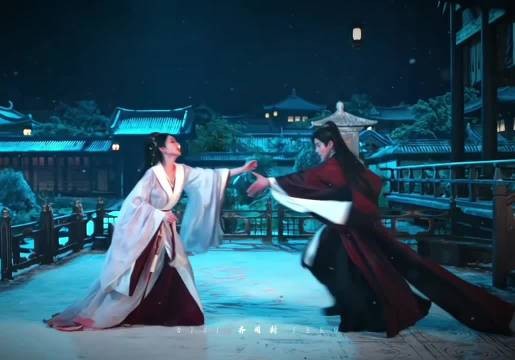 何与古装复刻二次元男主,神态浑然天成