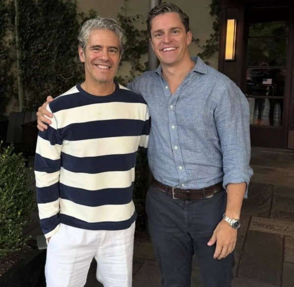 Andy Cohen 公开男友,比他小16岁的私募高管投资人!