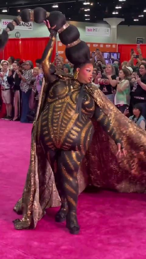 世界美女千千万,我分享几位你记得点赞!戴维说科普