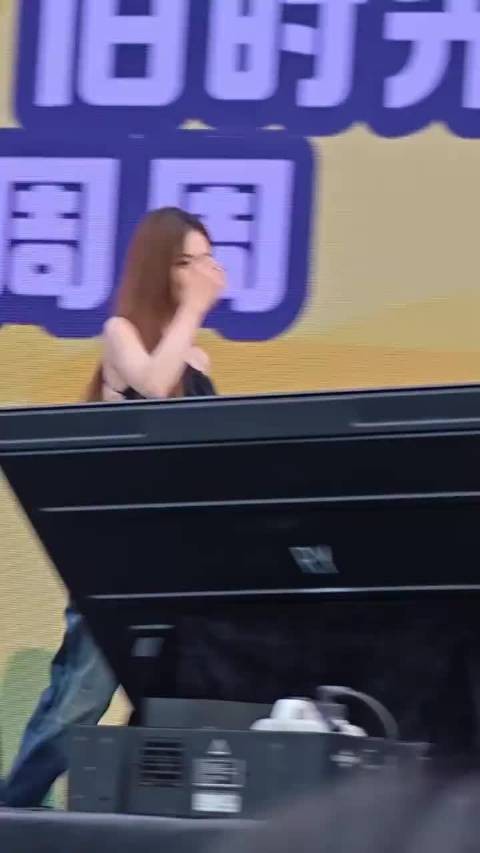 李兰迪 x 一直被低估的颜值