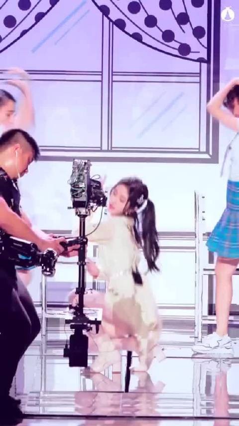 鞠婧祎热舞直拍