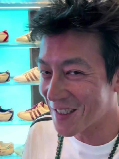 陈冠希坦言老人斑,接受自然老化