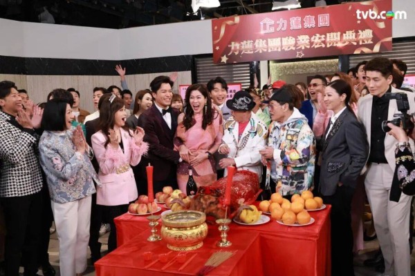 《开心速递》正式煞科拍完2868集,汤盈盈哭成“猪头”,8月7日播大结局