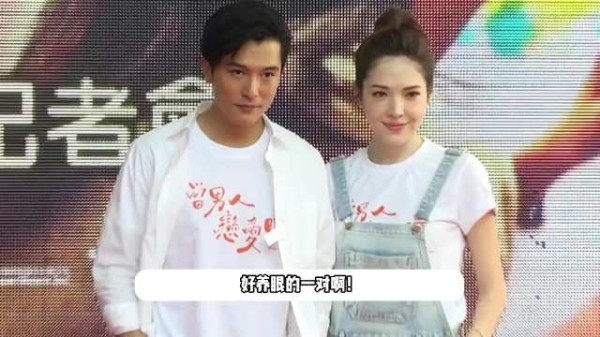 偶遇邱泽许玮甯逛夜市，戴情侣帽十分甜蜜，男帅女美如偶像剧