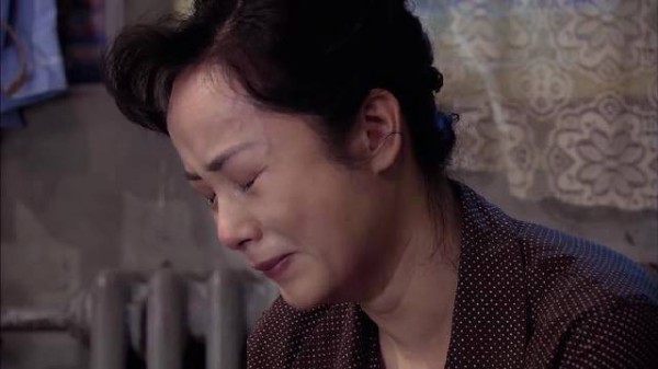 答应佟志离婚后，文丽边洗衣服边哭，嘴硬心软压根不想离