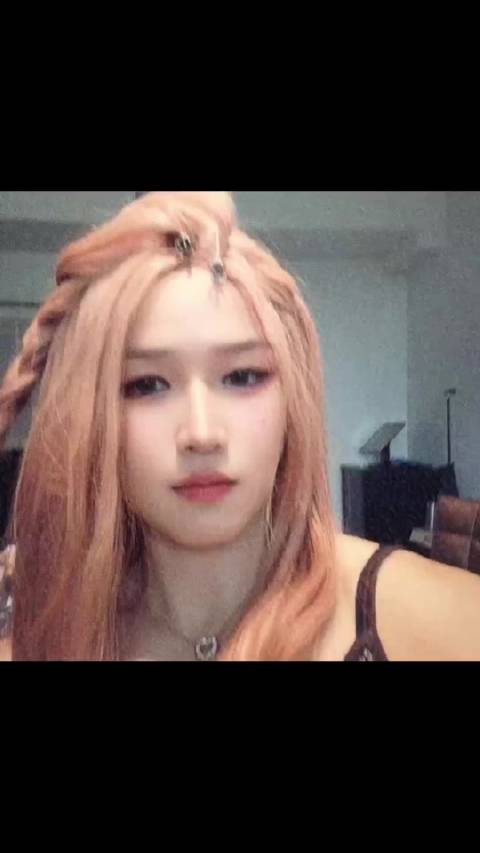 张伟丽爆改成张美丽了，忽然觉得能挨她十拳