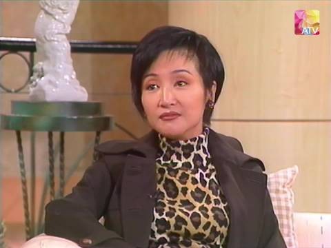 谢霆锋妈妈狄波拉表示不后悔自己与谢贤的婚姻，也不后悔离婚！