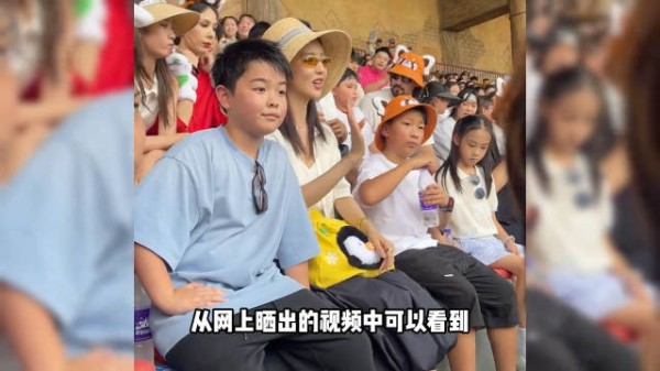 佟丽娅带儿子现身郑州动物园，10岁朵朵胖乎乎的，长得也太像陈思诚吧！