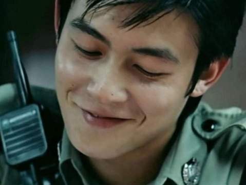 这个笑容真酷