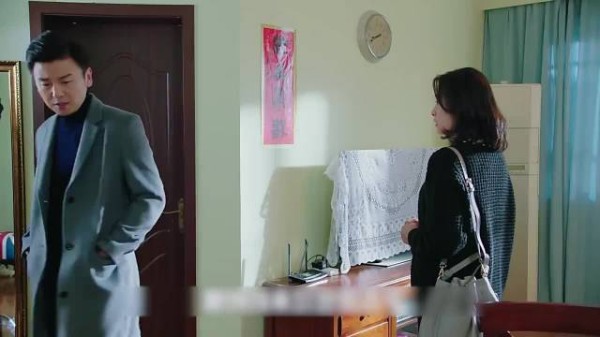 为什么凌玲成了女主人后，家里就突然挤得容不下一个孩子了？