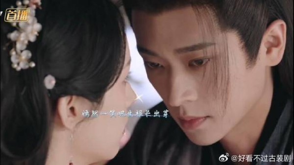 锦月如歌:女人故意撩拨将军,结果将军一靠近,女人脸红成苹果