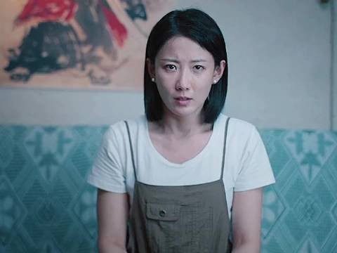 邻居好心提醒女孩电梯不干净，女孩不听劝告，结果当晚可怕的事情就发生了