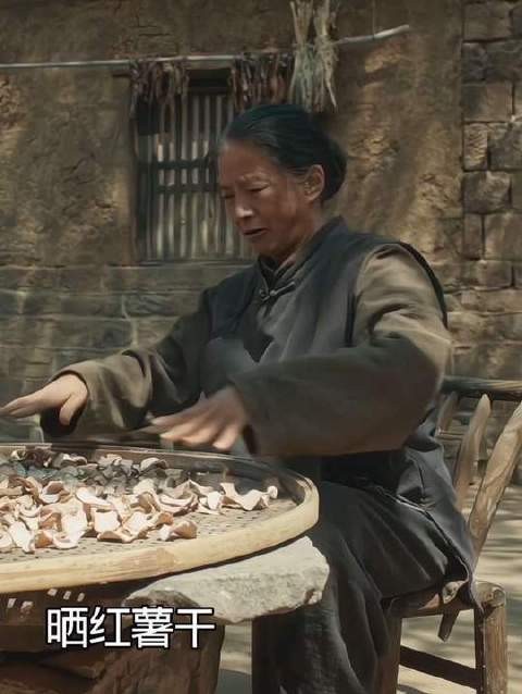 大脚娘,妥妥的属于那个年代的标志性人物!