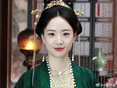 墨雨云间名门闺秀步摇不乱晃，婉宁公主仪态端庄