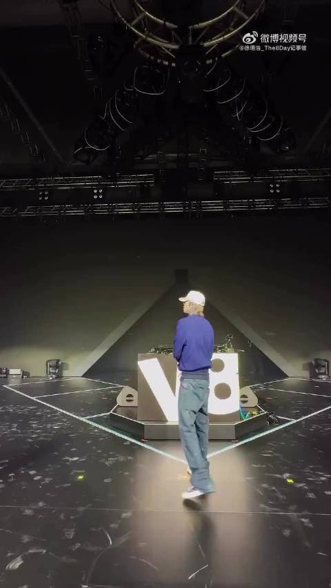 明浩《Friend》单人cha，长手长脚的身材天生就适合跳舞啊！真的好灵动