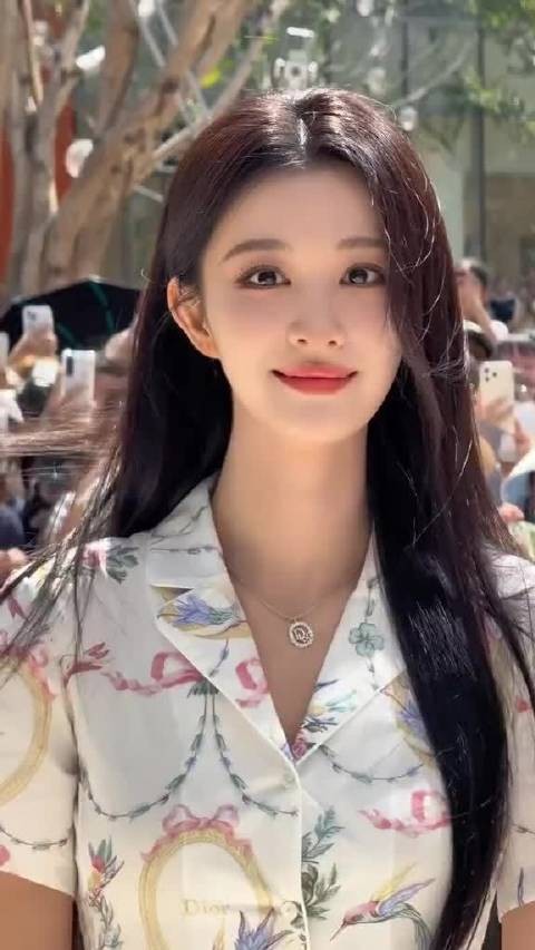 王楚然这条视频怎么能闻到香味，好美啊