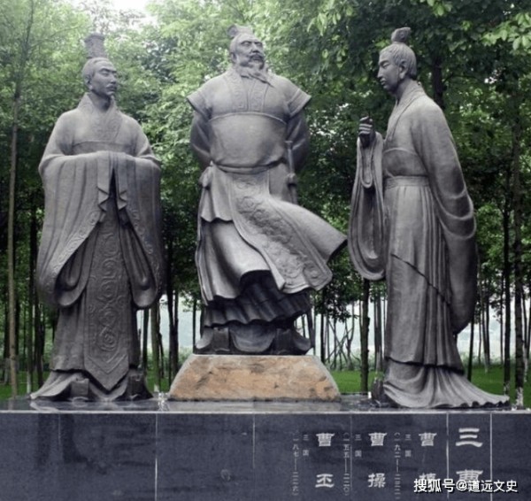 曹丕看到两头牛打架,让曹植作诗,不能有牛字,成千古名篇!