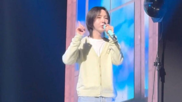 黄仁俊上海场彩排温柔唱天堂雨rap