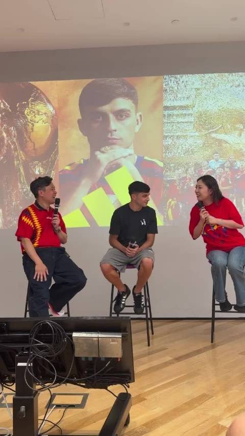 佩德里唱中文生日快乐歌