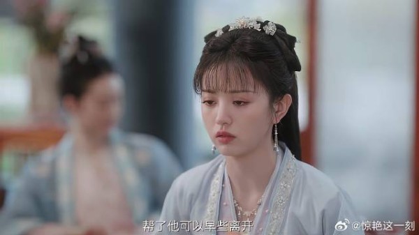李薇发愁考试 姐妹为她交白卷，争着要考倒一