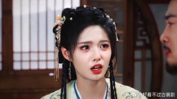 《雀骨》侯明昊艾米 古灵精怪的少女没人会不喜欢吧艾米